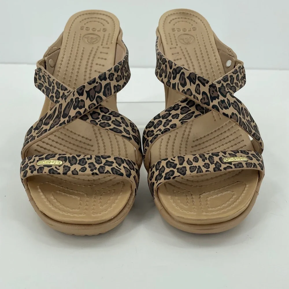 Crocs Womens Cyprus IV Heel Sz. 9 Tan Ltd. Edition EUC Strappy Leopard 16140